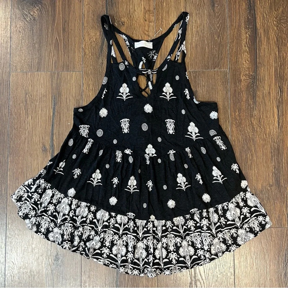 Free people black back lace up tank SZ XS - Picture 1 of 5